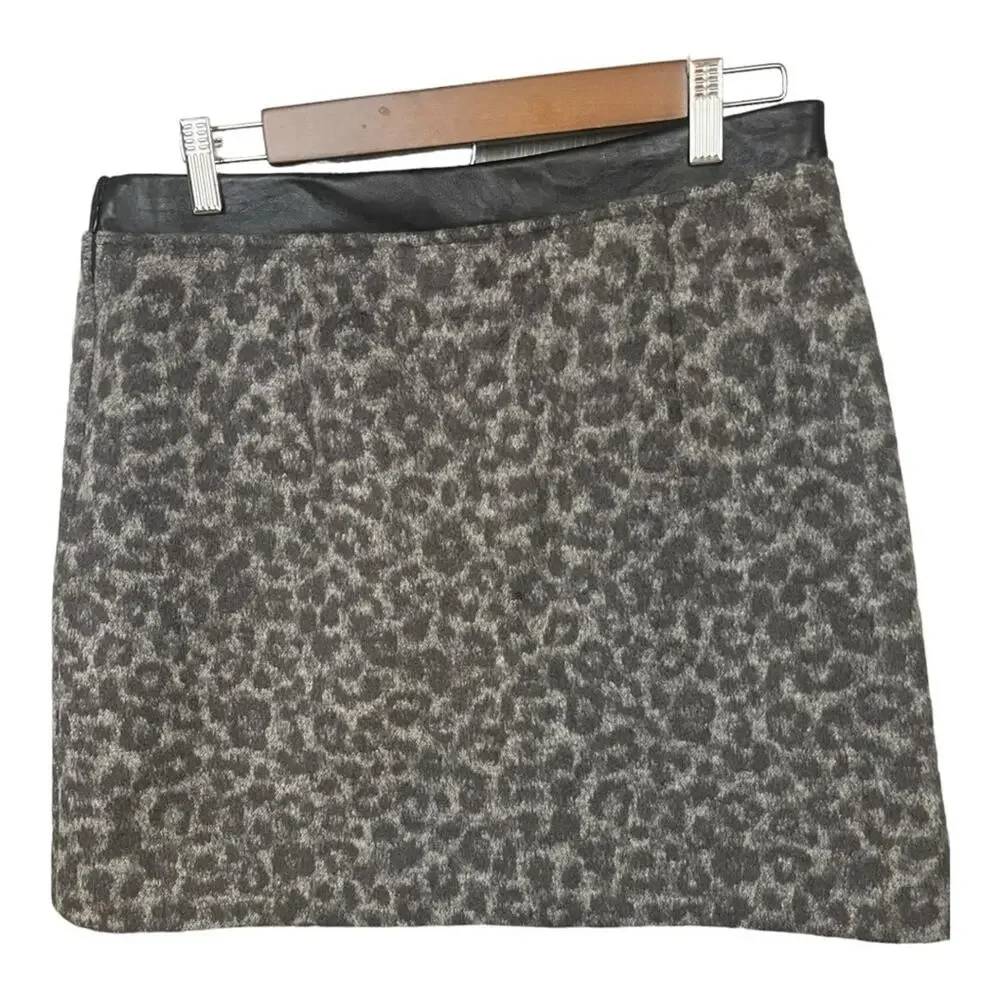 Club Monaco features heavyweight